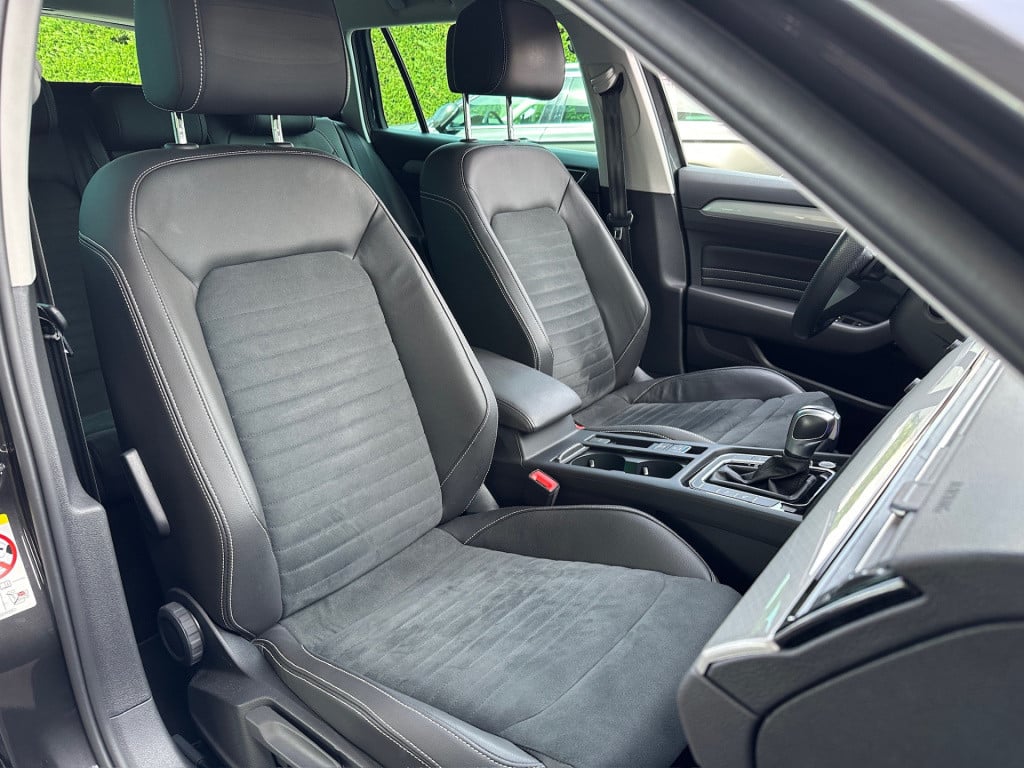 Volkswagen Passat variant 1.4 tsi phev gte | camera | dode hoek | navi | ca