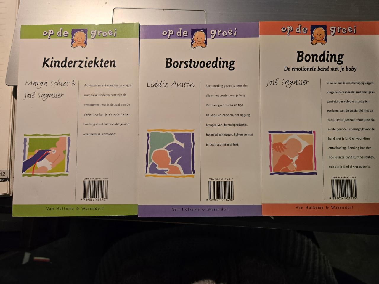 3 boekjes op de groei Kinderziekten Borstvoeding Bonding