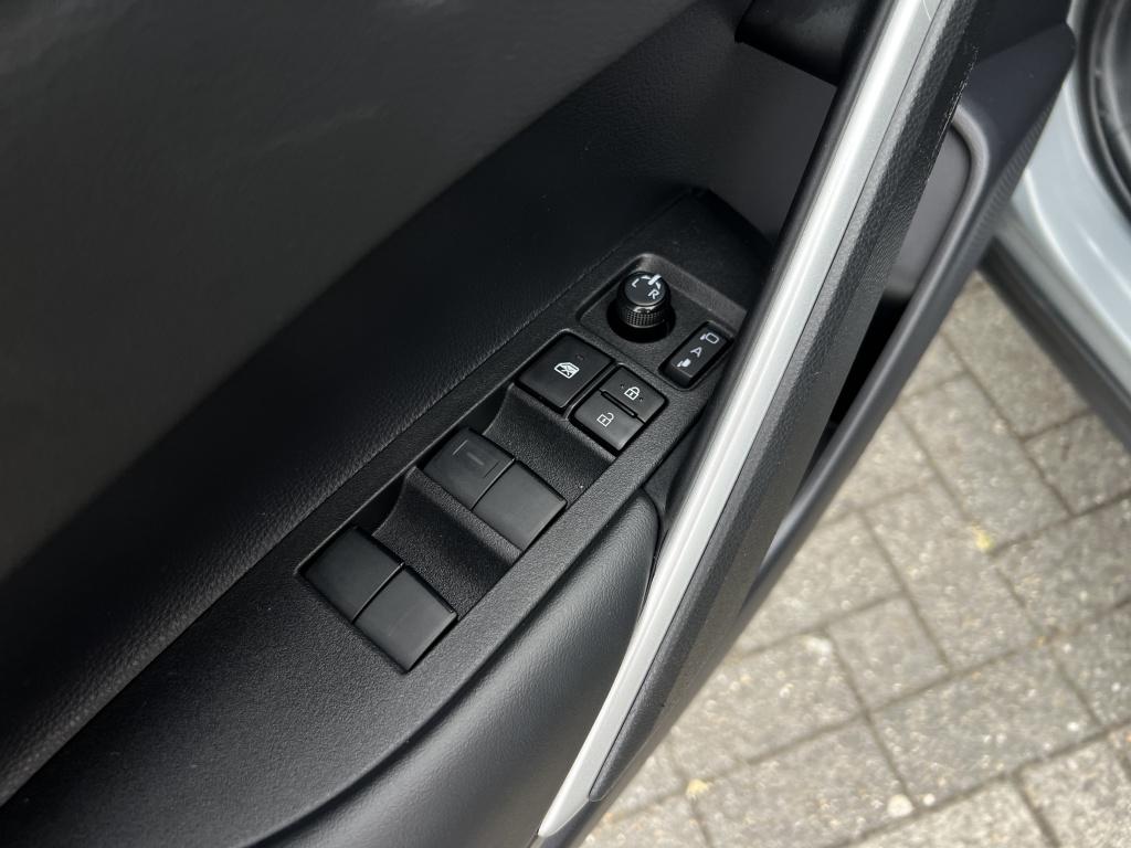 Toyota Corolla Cross 2.0 hp hybrid lau.ed