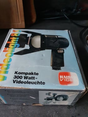 Leuke Vintage Retro Kaiser Video Lamp 8S Compact 300 Watt, originele doos.