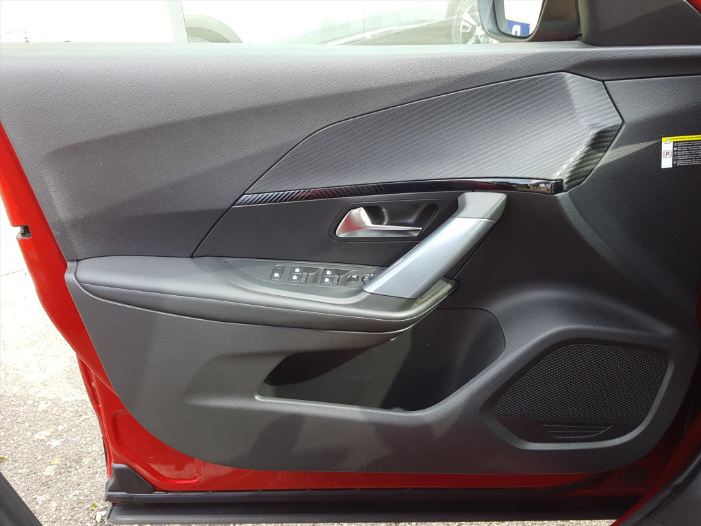 Peugeot 2008 allure pack 1.2 pt-130pk trekhaak | apple carplay & android au