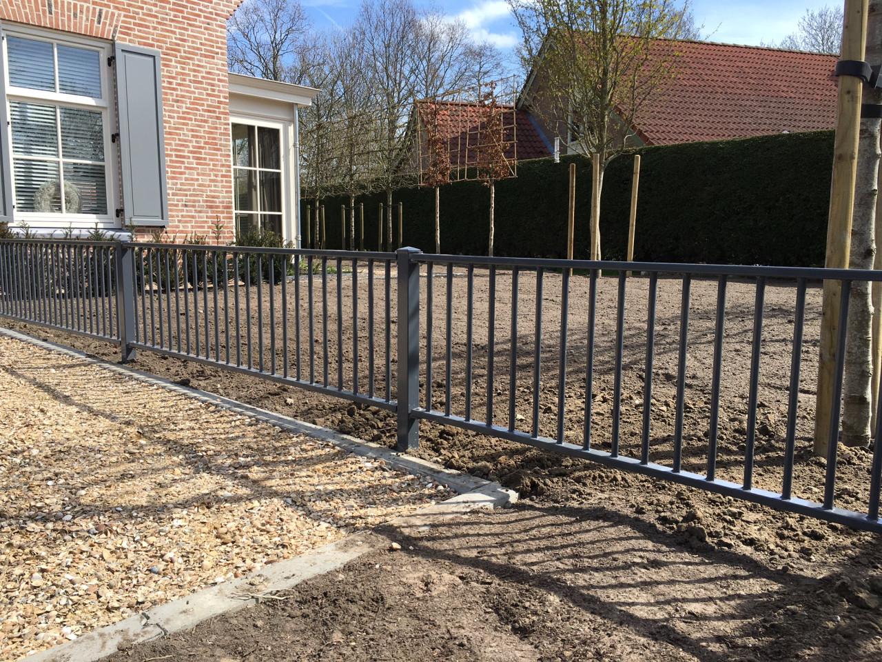 Hekwerken , elke kleur en maat en model is mogelijk.