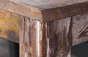 OP ZOEK NAAR EEN MOOIE EETKAMERTAFEL....