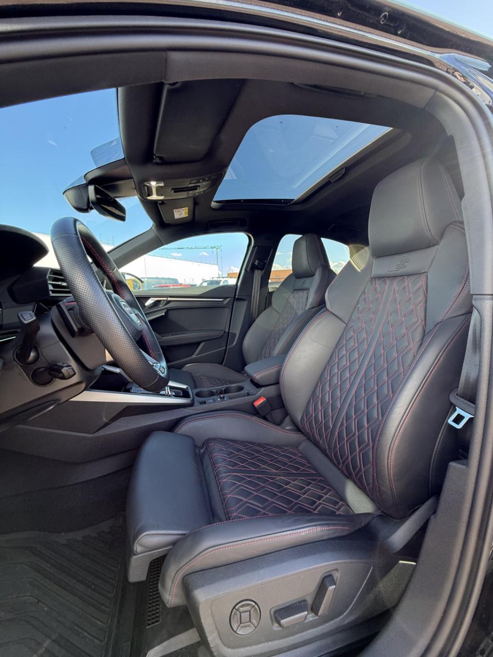 Audi A3 limousine 35 tfsi 150pk s edition | pano dak | leder | b&o