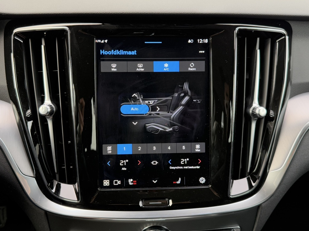 Volvo V60 b3 essential edition