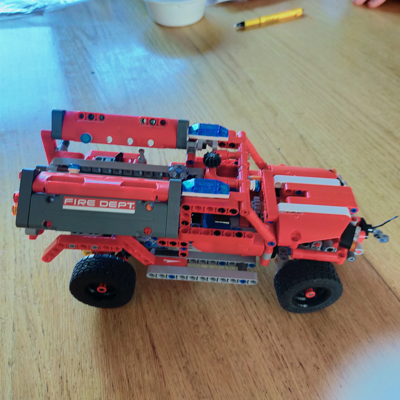 Brandweer auto van technische lego