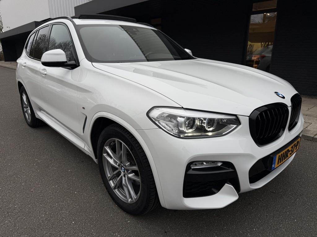 BMW X3 xdrive20i high executive // m-sport // pano // dealerondhouden /