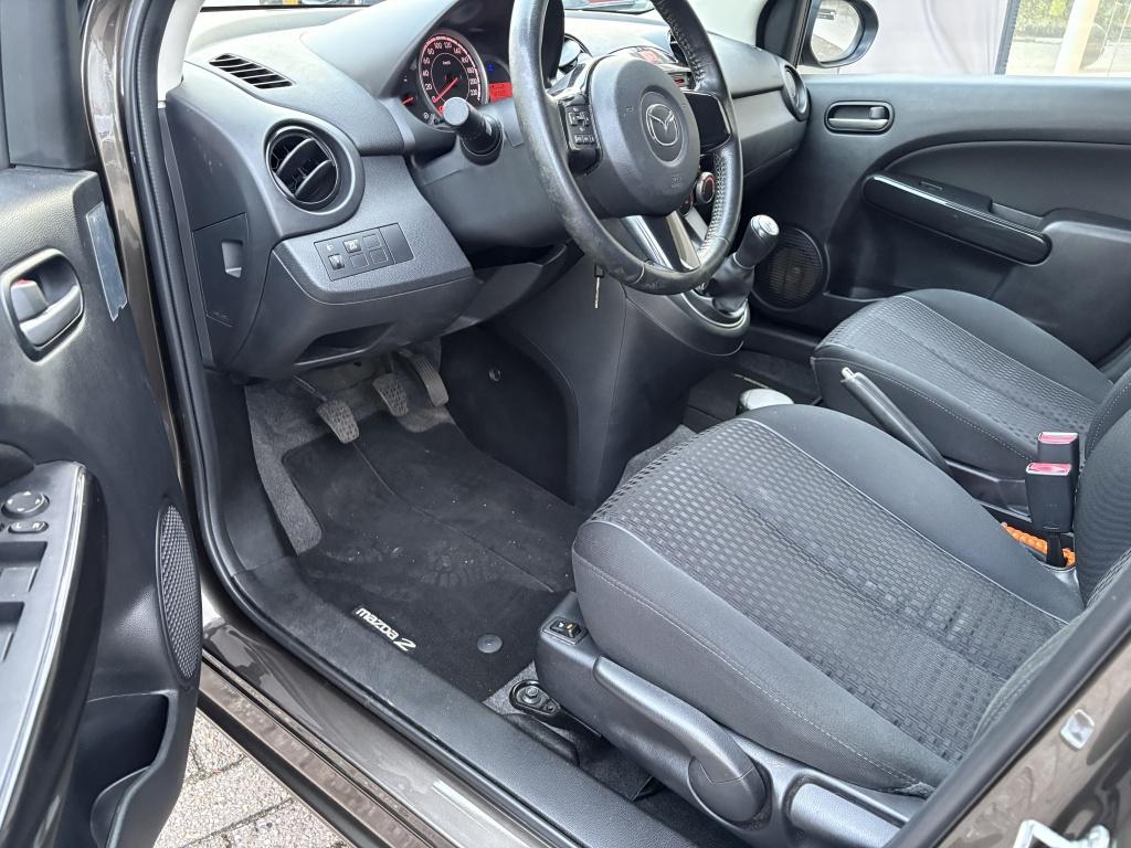 Mazda 2 1.3 silver edition