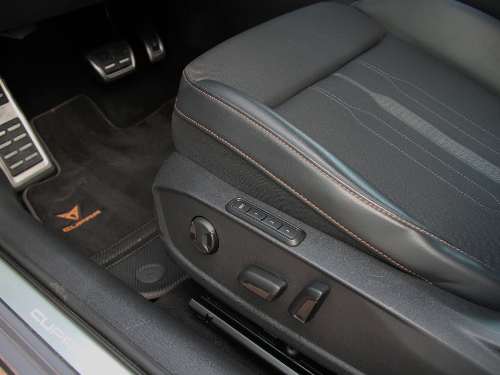 Cupra Formentor 1.4 e-hybrid 245pk | acc | 360 graden camera | trekhaak
