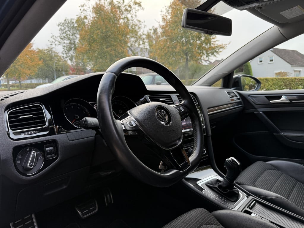Volkswagen Golf 1.4 tsi highline // goed uitgeruste automaat //