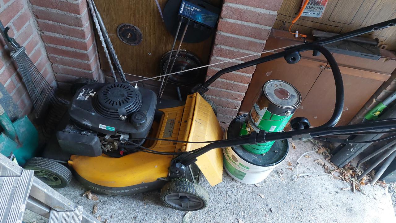 Stiga  grasmaaier  benzine