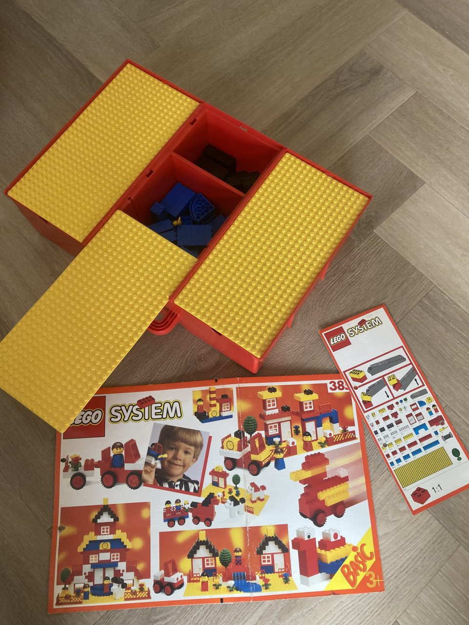 Lego opbergbak gevuld