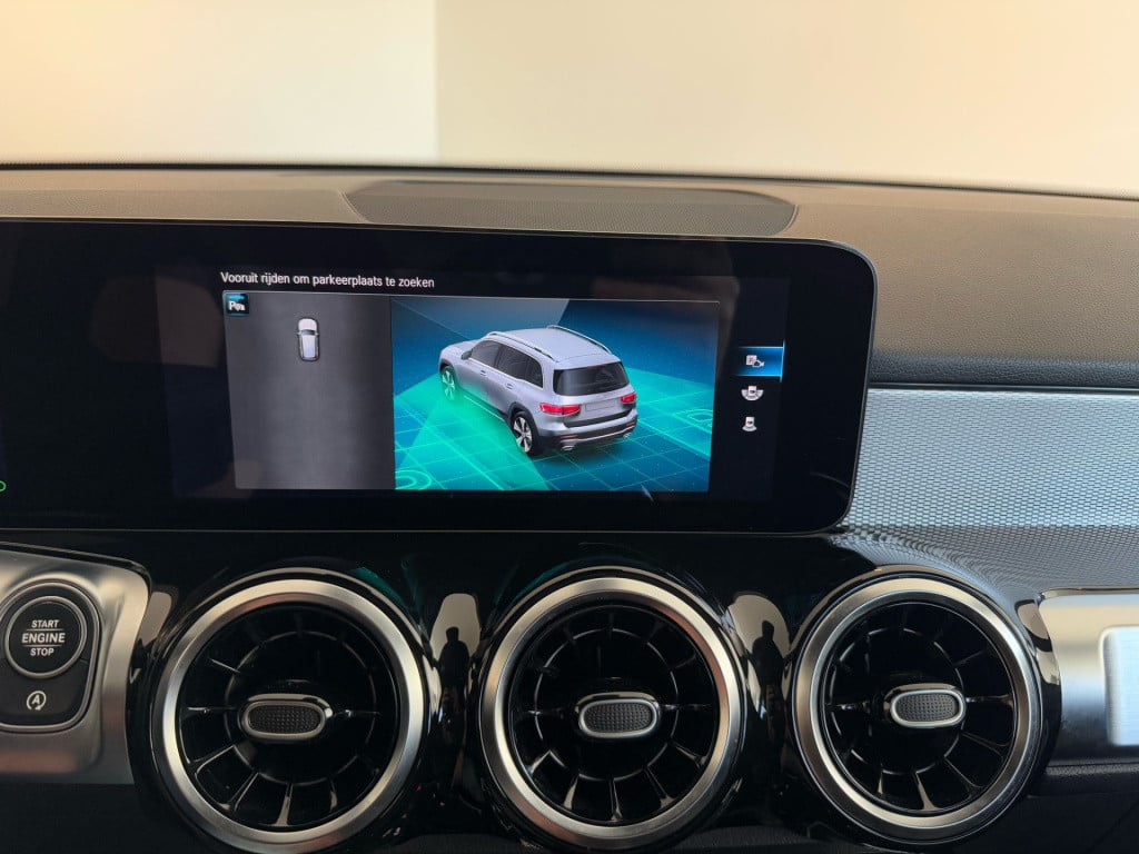 Mercedes-Benz Glb 180 business solution