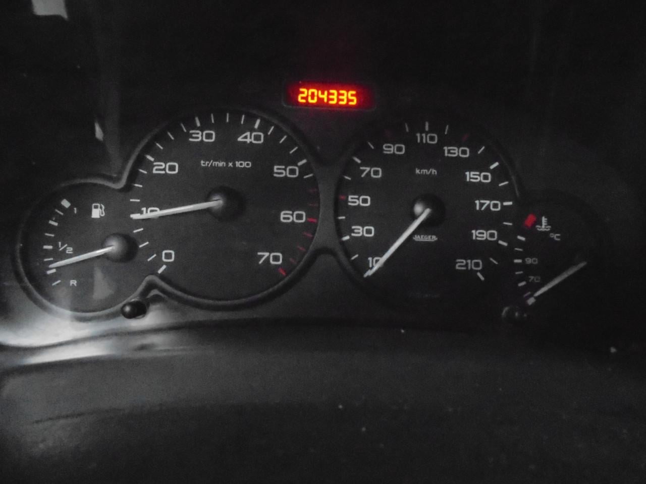 Berlingo 1.4i grijskenten benzine uitvoering ,aantrekkelijk in de kosten