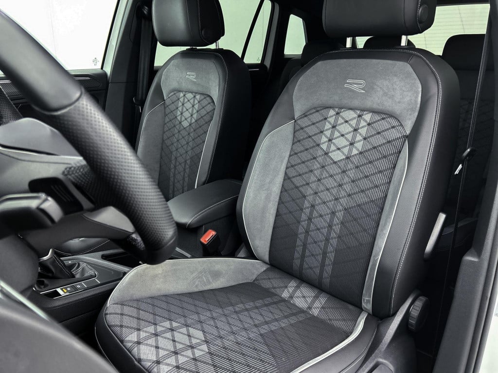 Volkswagen Tiguan 1.4 tsi ehybrid r-line business | automaat | trekhaak | b