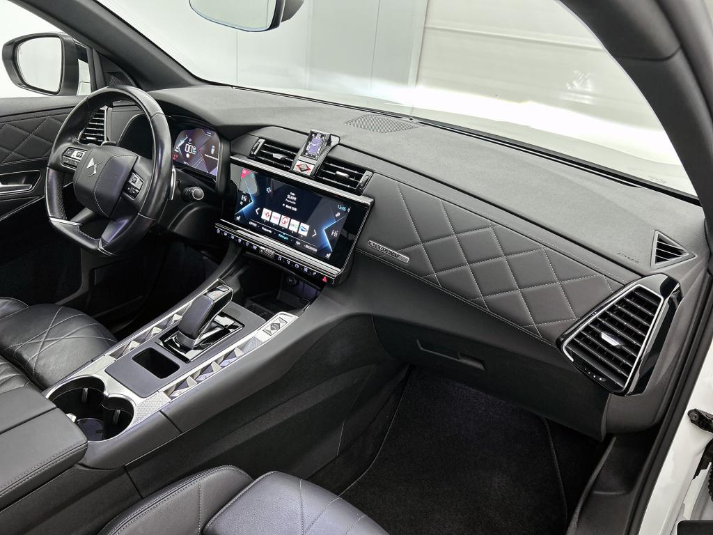Ds Ds 7 crossback e-tense awd 300pk automaat rivoli | zwart leder | adaptie