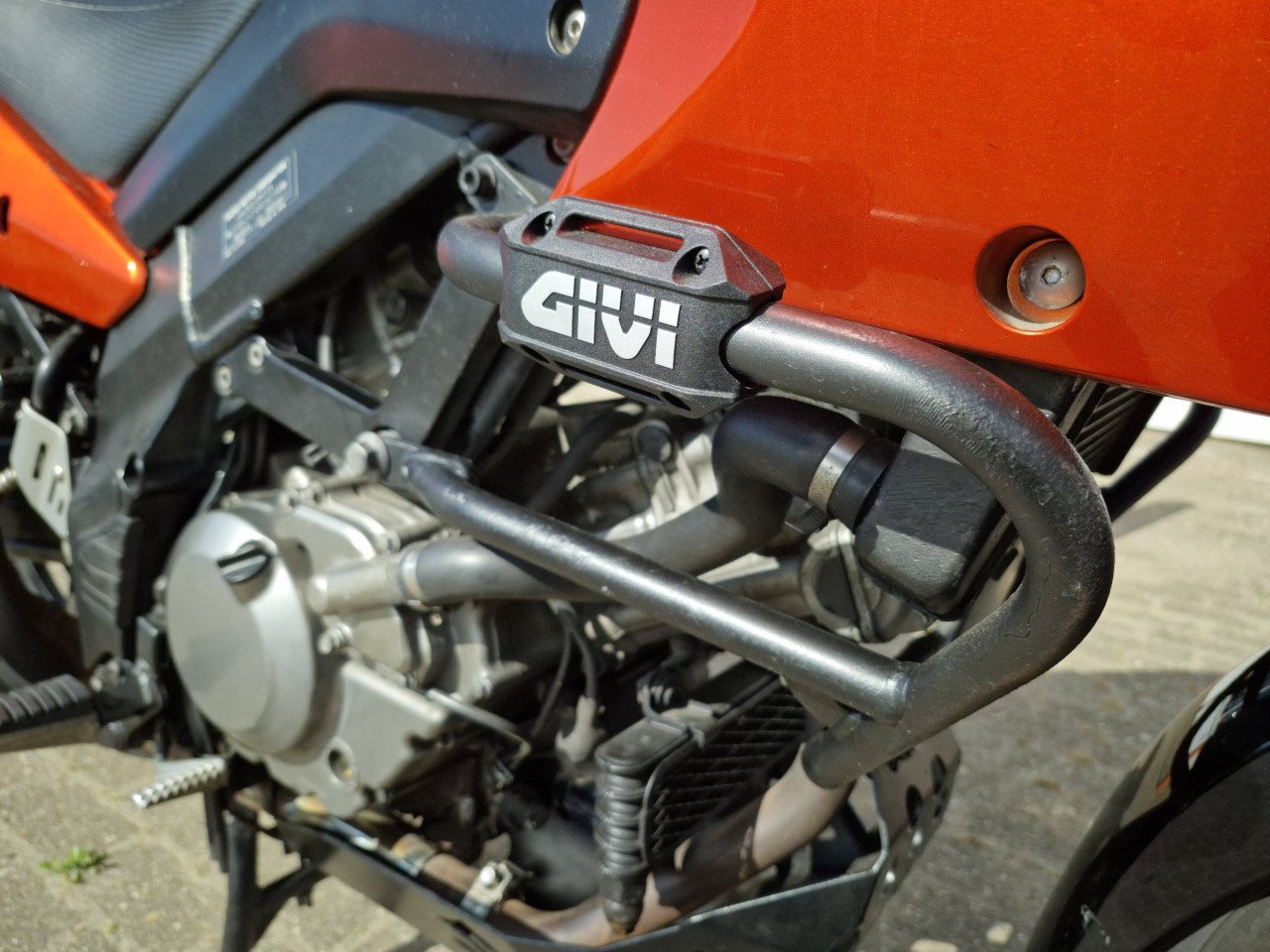 Suzuki VStrom DL650 abs uit 2011 met veel extra's