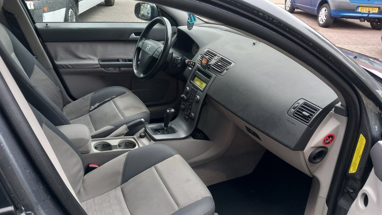 Volvo V50 2.4 Edition 1  Automaat !! station bj:2006 airco lm-velgen