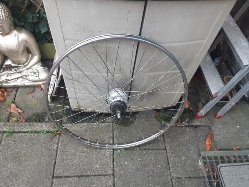 28 inch r.v.s nexus achterwiel, 7 speed,rollerbrake rem