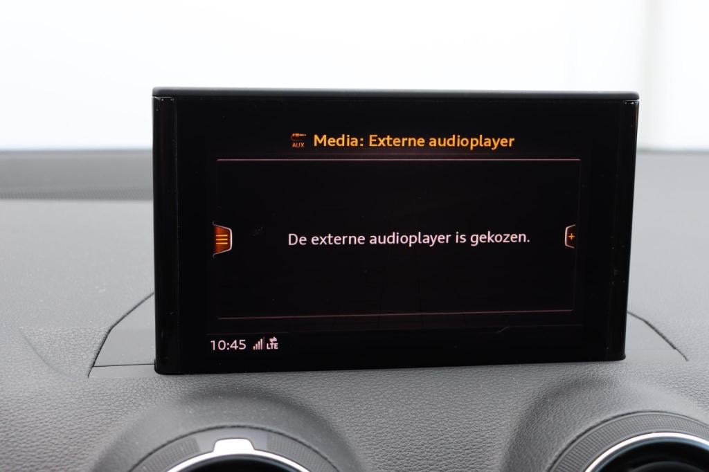 Audi Q2 30 tfsi design s-tronic 115pk