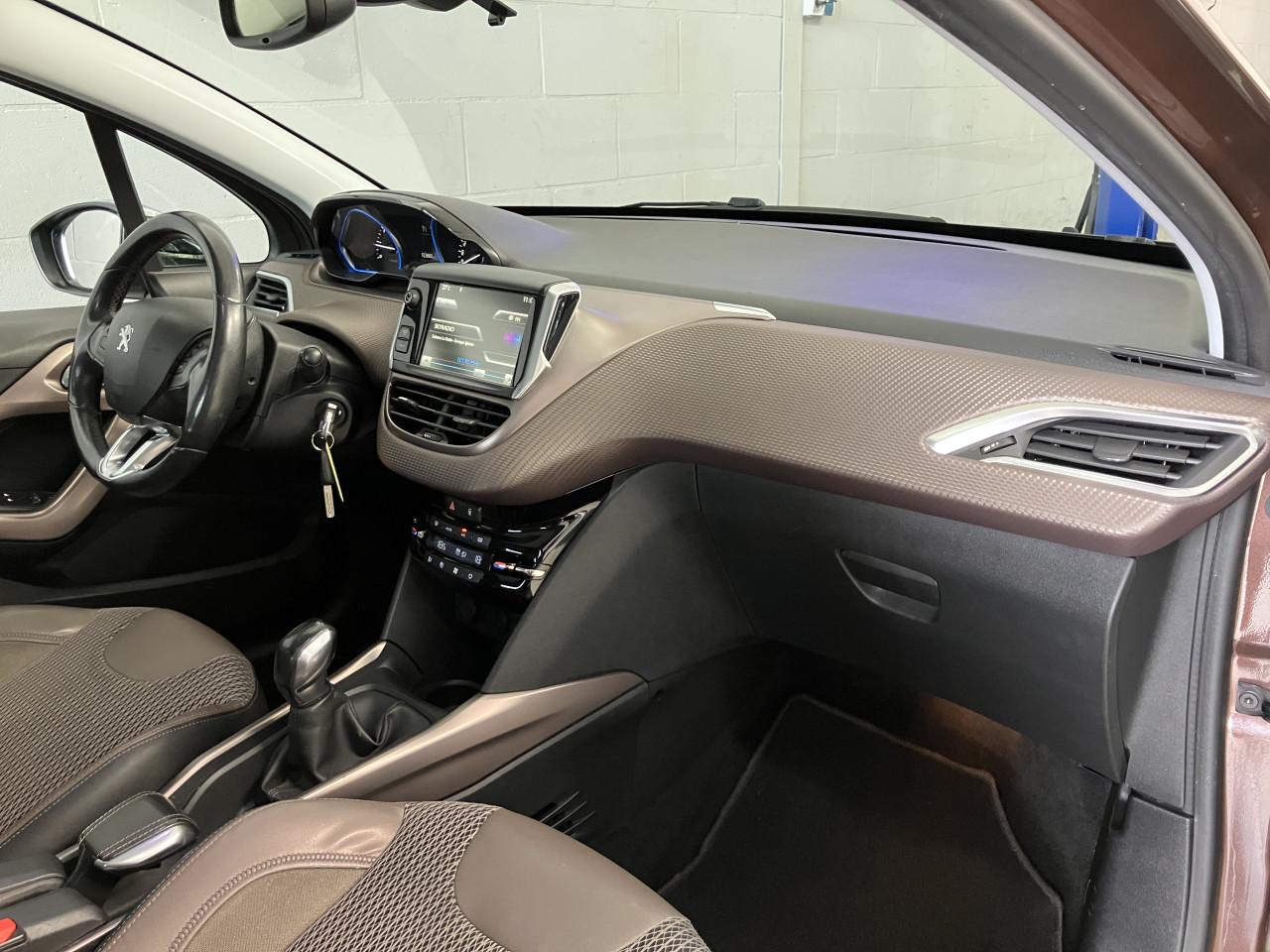 Peugeot 2008 Allure premium plus pack