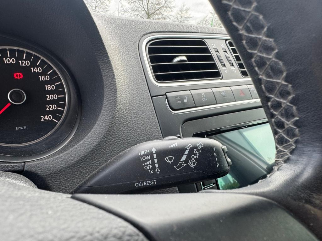 Volkswagen Polo 1.2 tsi team * cruise control * stoelverwarming * pdc