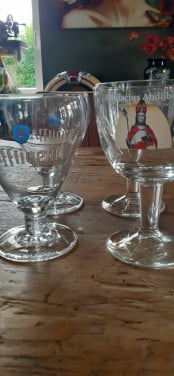 4 bierglazen
