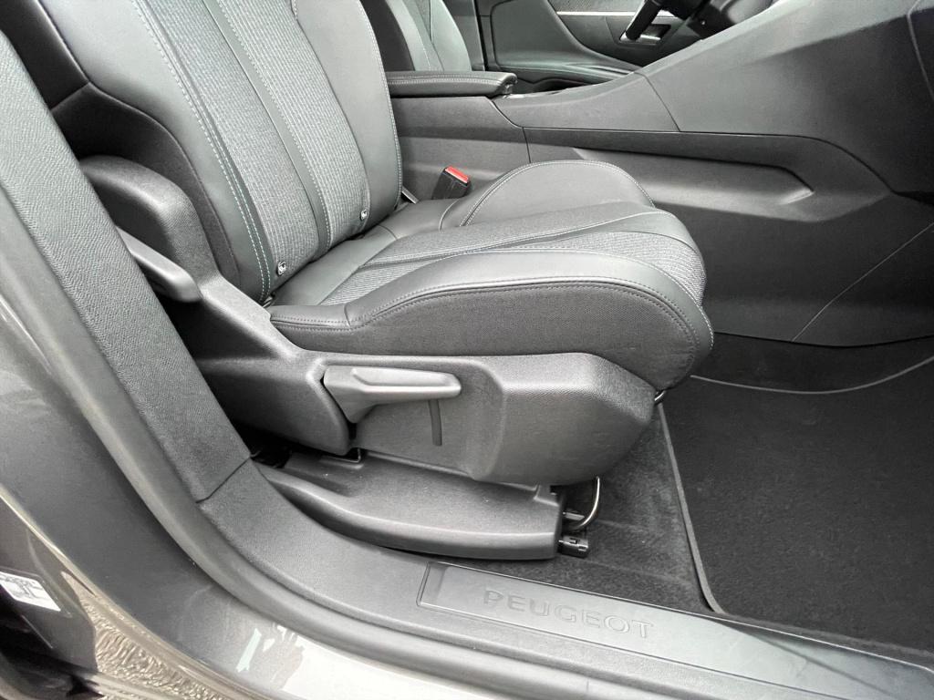 Peugeot 3008 allure 1.2-130pk automaat (eat8) apple carplay & android auto 