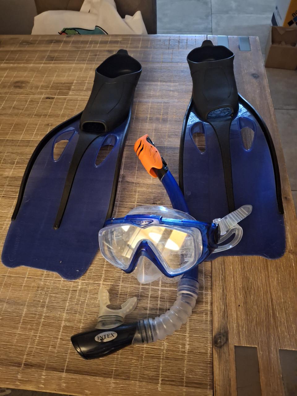 Snorkel met zwemvliezen