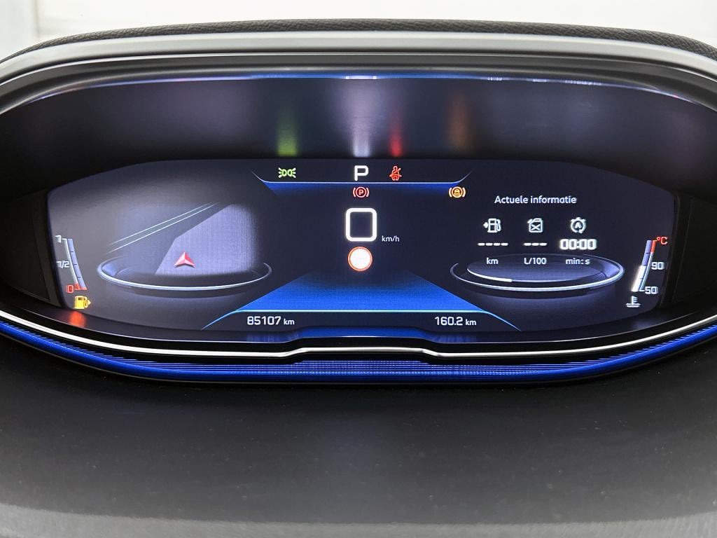 Peugeot 3008 1.2 puretech blue lease premium avantage