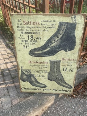 Schoenreclamebord uit  Frankrijk