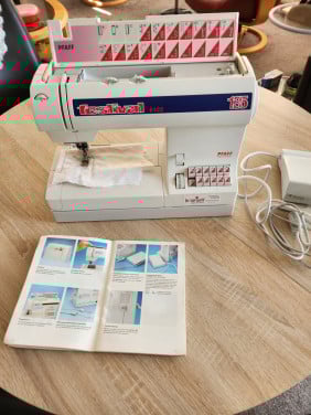 Te koop Naaimachine PHAFF 6032