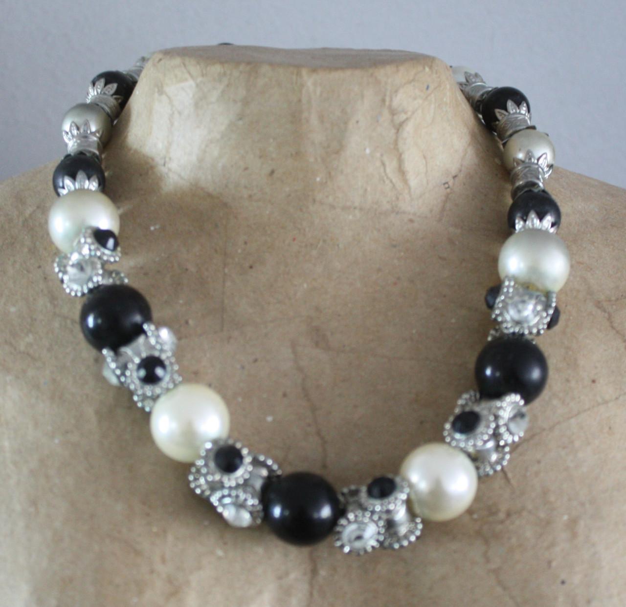 Zwart witte kralen ketting