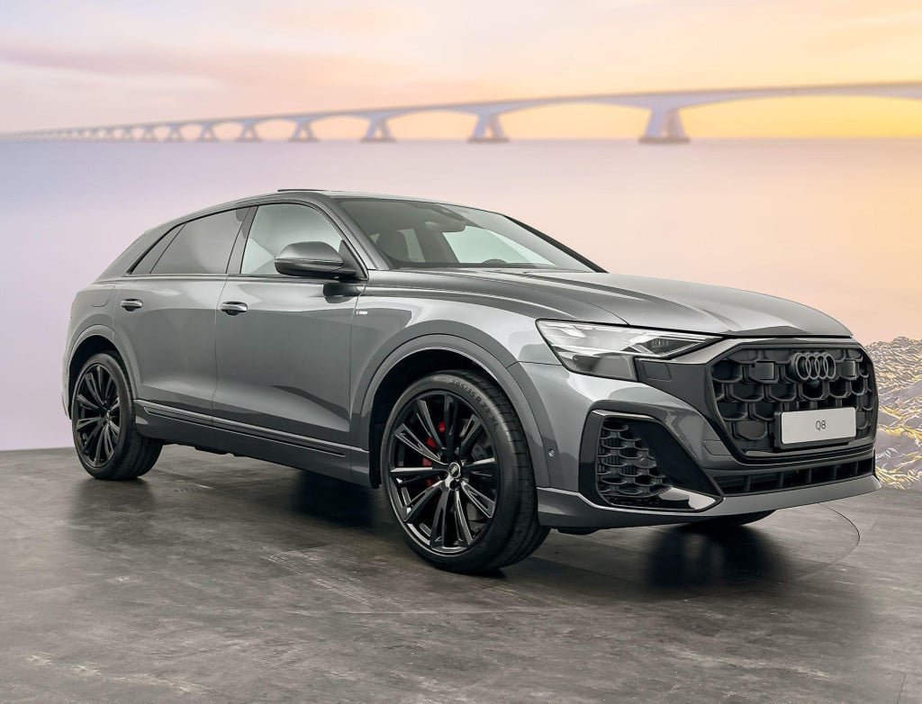 Audi Q8 pro line s 55 tfsi e 290 kw / 394 pk suv 8 versn.