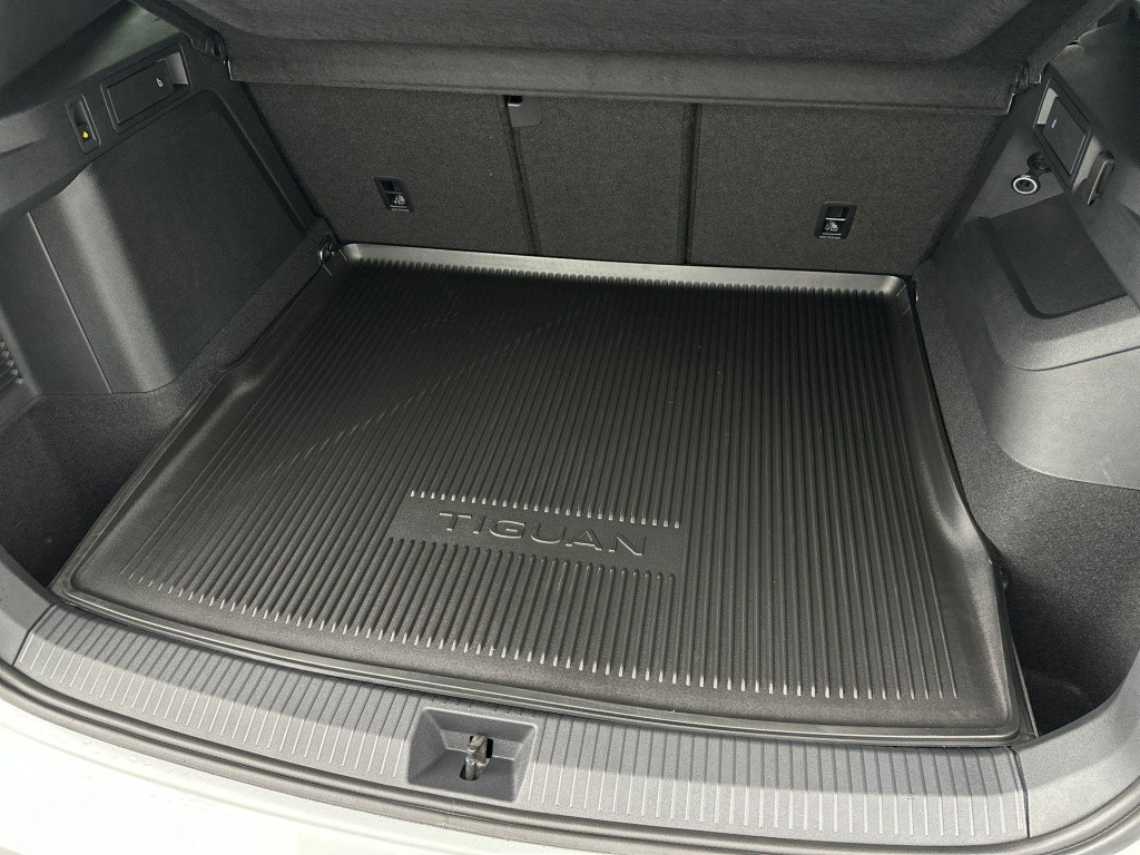Volkswagen Tiguan r-line-edition 1.5 ehybrid 150 kw / 204 pk suv 6 v