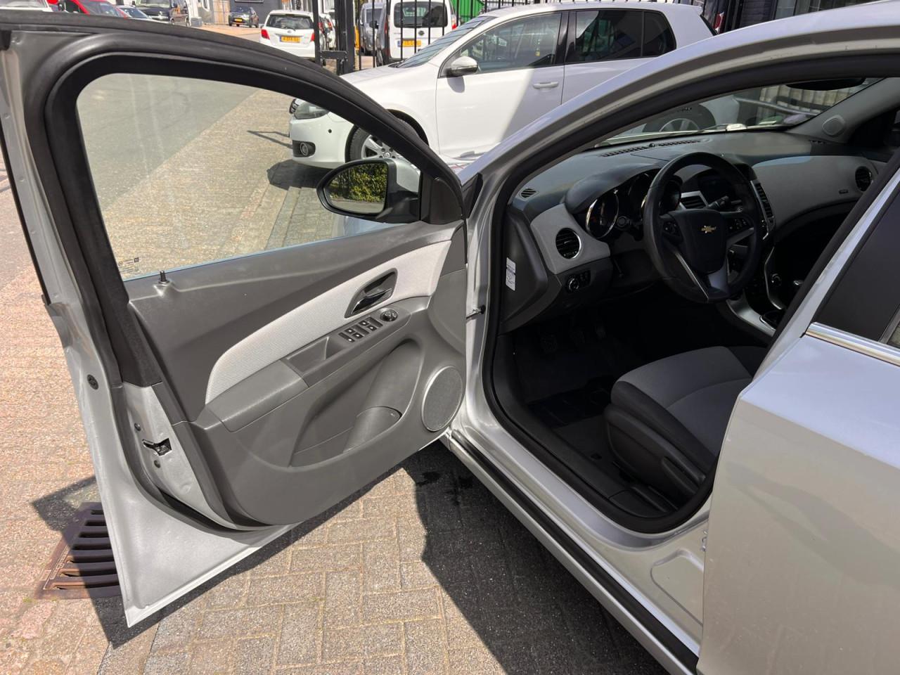 Chevrolet Cruze 1.8 LT