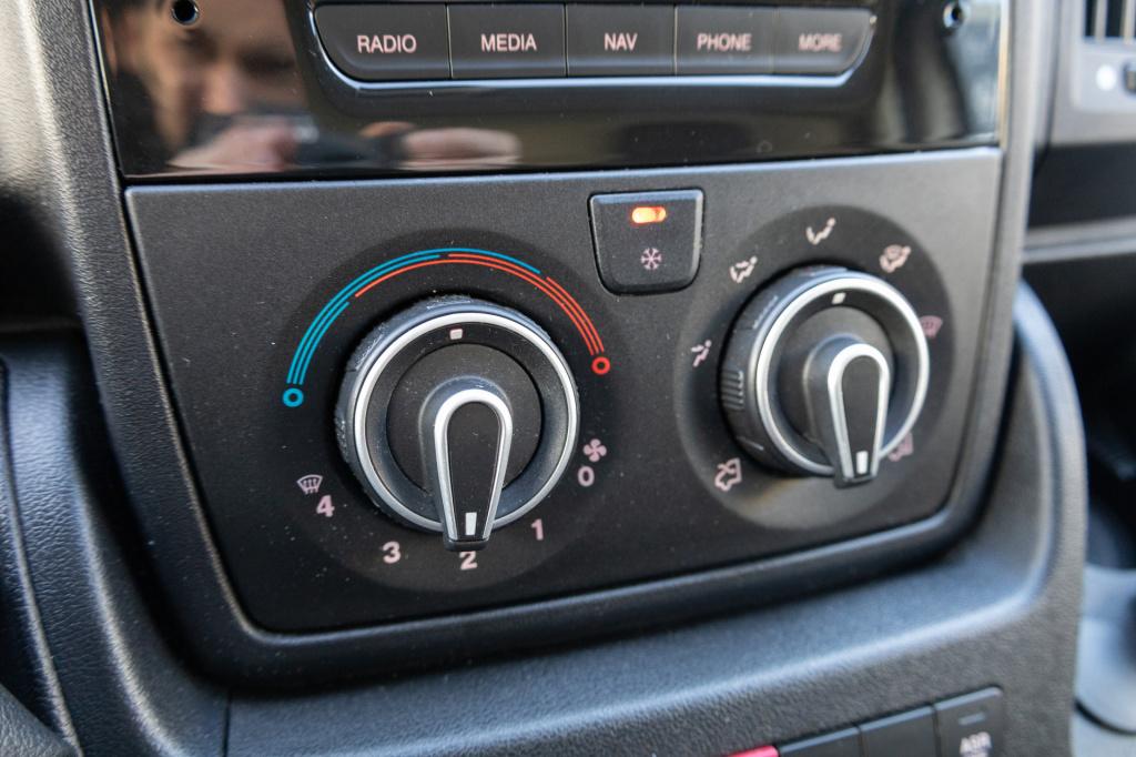 Peugeot Boxer 330 2.2 bluehdi 120 l2h2 premium ✅nav✅cr.control