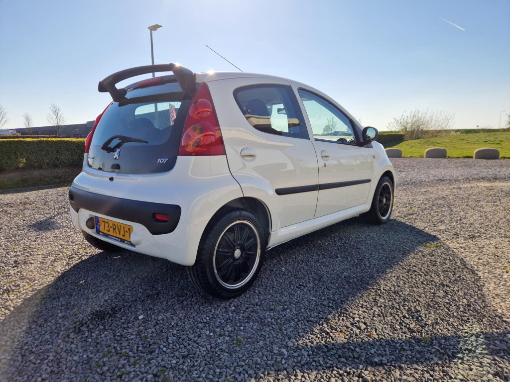 Peugeot 107 1.0-12v xs | airco | achterspoiler | velgen ''15 | toerenteller