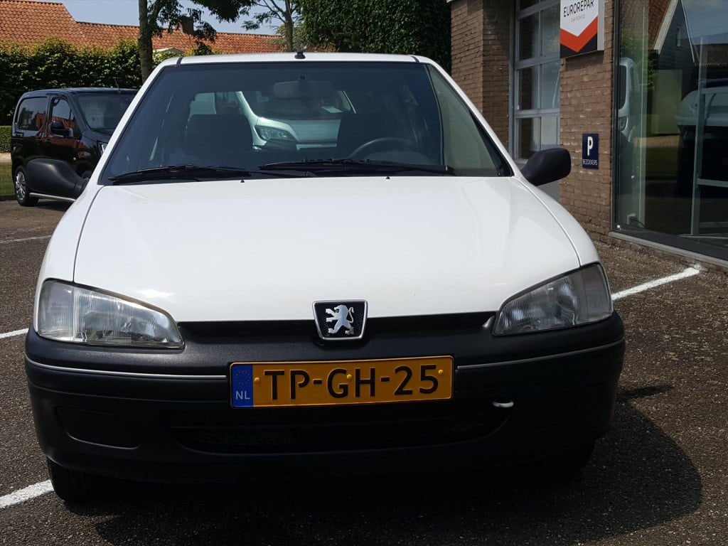 Peugeot 106 1.0 sketch