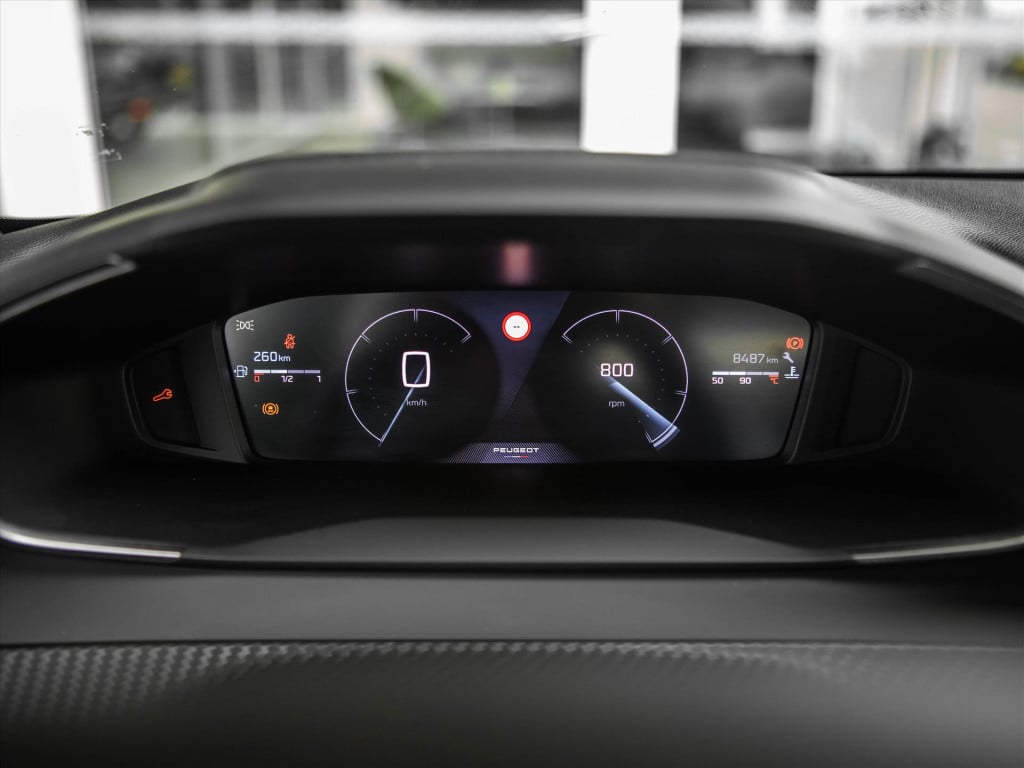 Peugeot 208 1.2 puretech 100pk allure | navigatie | acc | camera 360 | clim