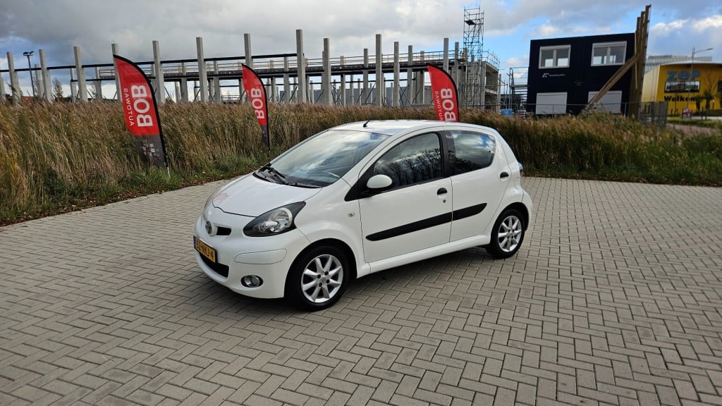 Toyota Aygo sport 5drs airco / nl auto / nap / 11-2010