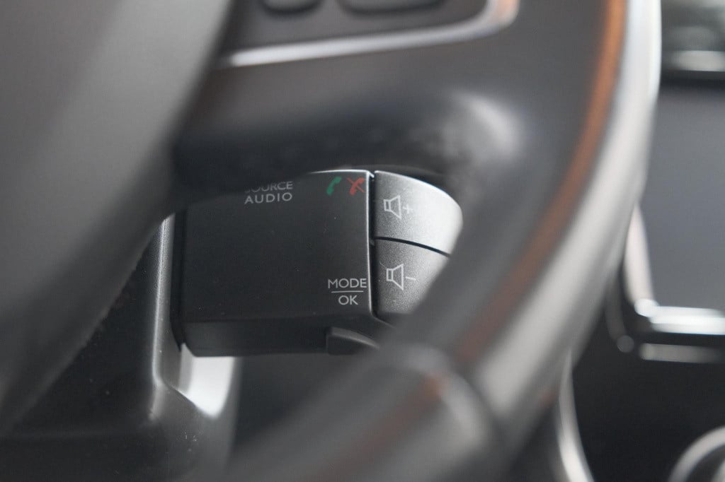 Renault Captur tce 90 intens | trekhaak | camera | navigatie | parkeersenso