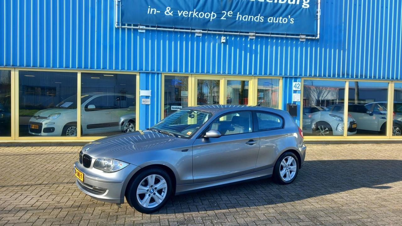 Bmw 1-SERIE 116i Corporate 3deurs bj:2009 airco lm-velgen apk 2027 !!!