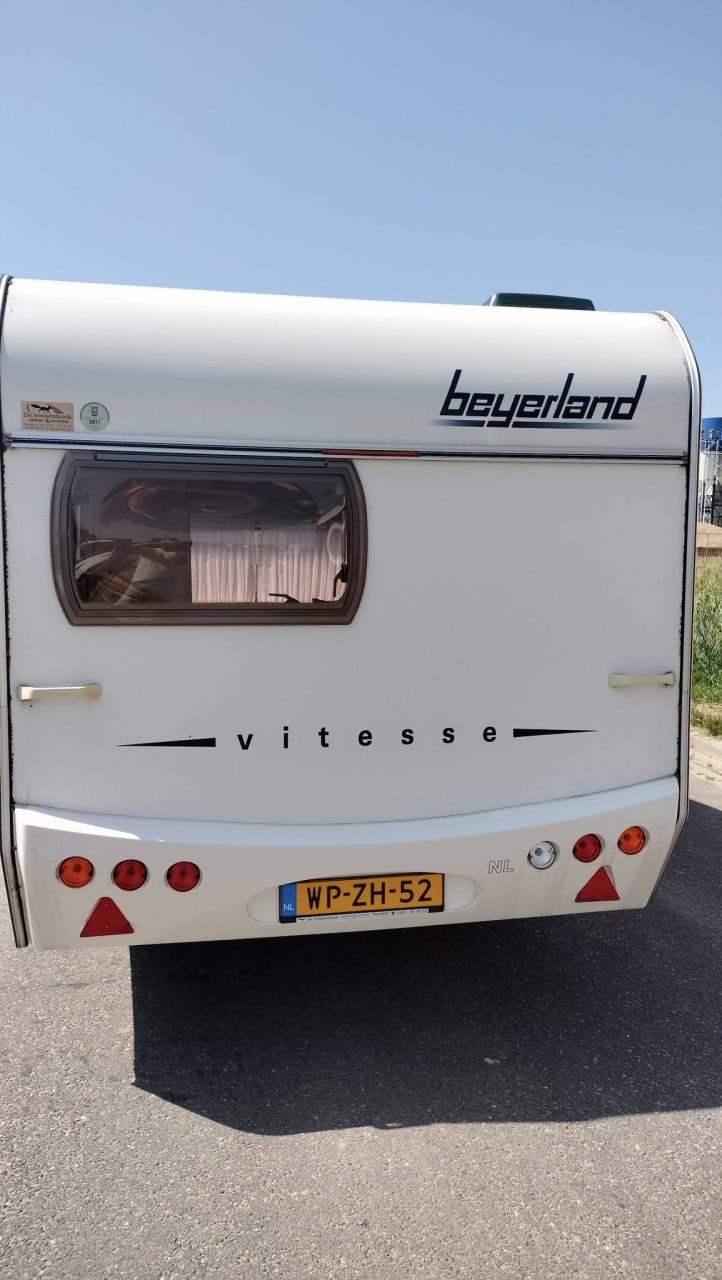 Beyerland (2005) met voortent en mover