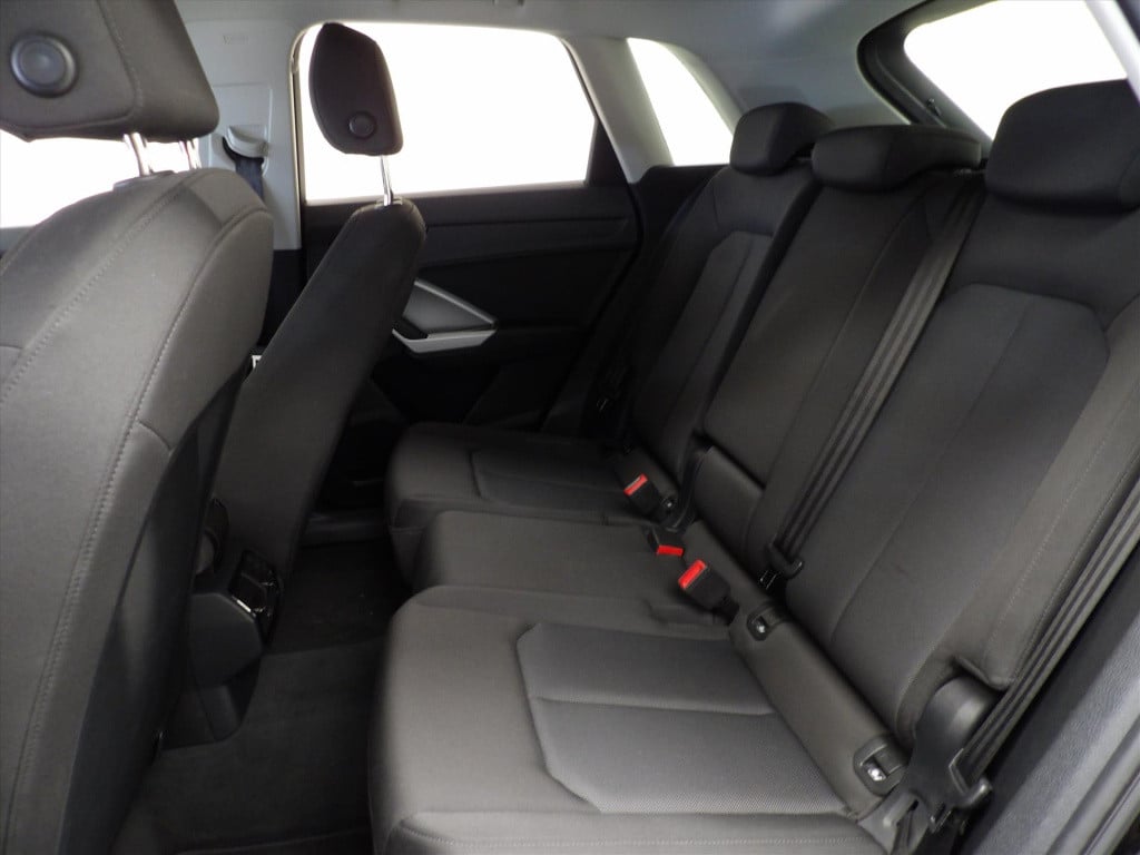 Audi Q3 35 tfsi 150pk s tronic advanced exterieur