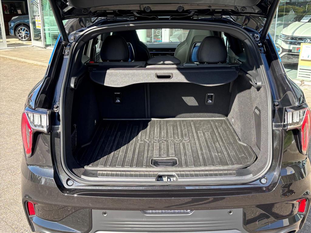 Lynk & Co 01 1.5td 261pk phev 7dcth| schuifdak|navi|my'24| 1e eigenaar| rij