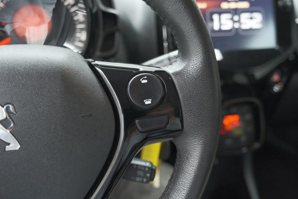Peugeot 108 1.0 e-vti collection top! | elektrisch vouwdak | apple carplay 