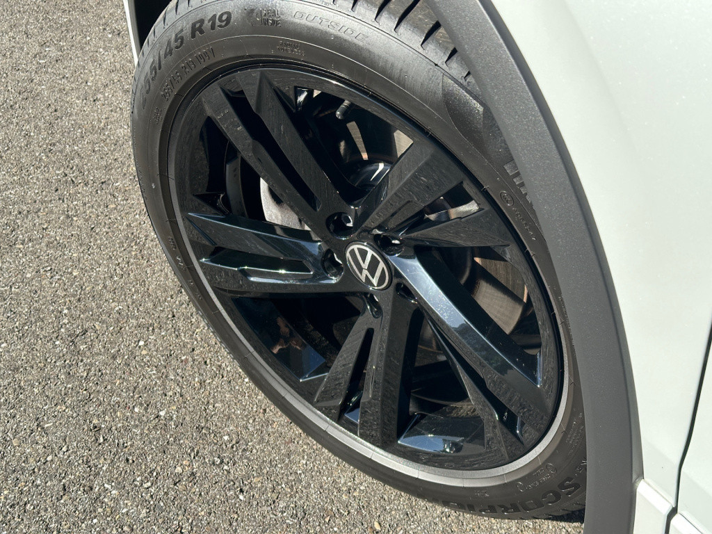 Volkswagen Tiguan 1.4 tsi ehybrid 245pk r-line | black style | trekhaak | c