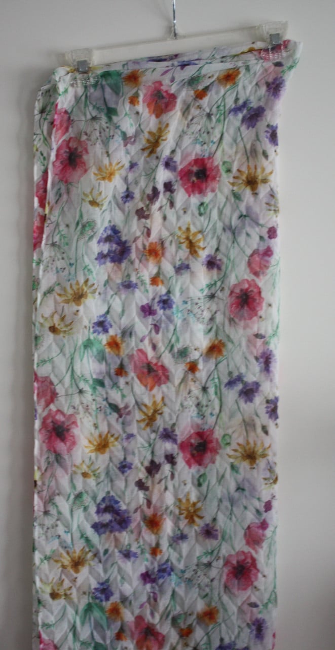 Sjaaltje met kleurrijke bloemen