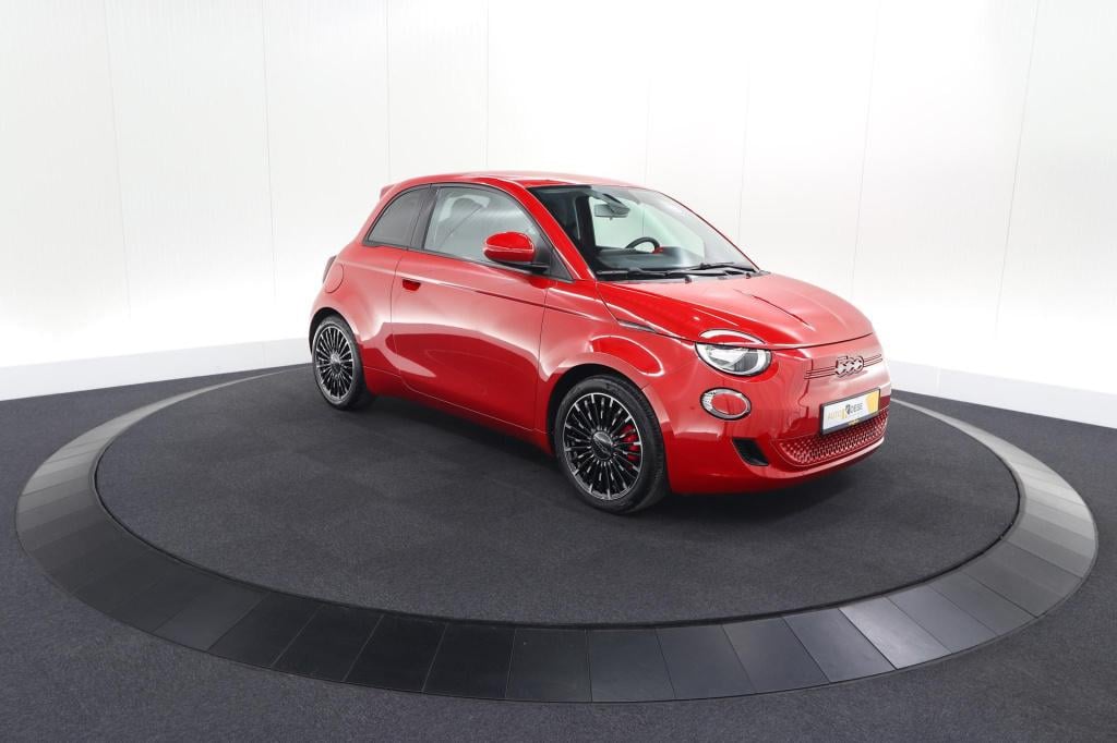 Fiat 500 icon 42 kwh | camera | 17" velgen | keyless start | navigatie | ap